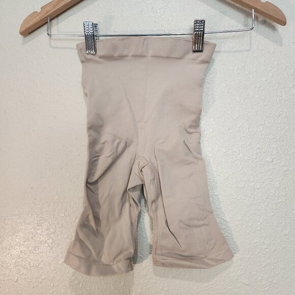 Skims, Tummy control and Butt enhancement shorts, light tan color, Size XL - Picture 1 of 6